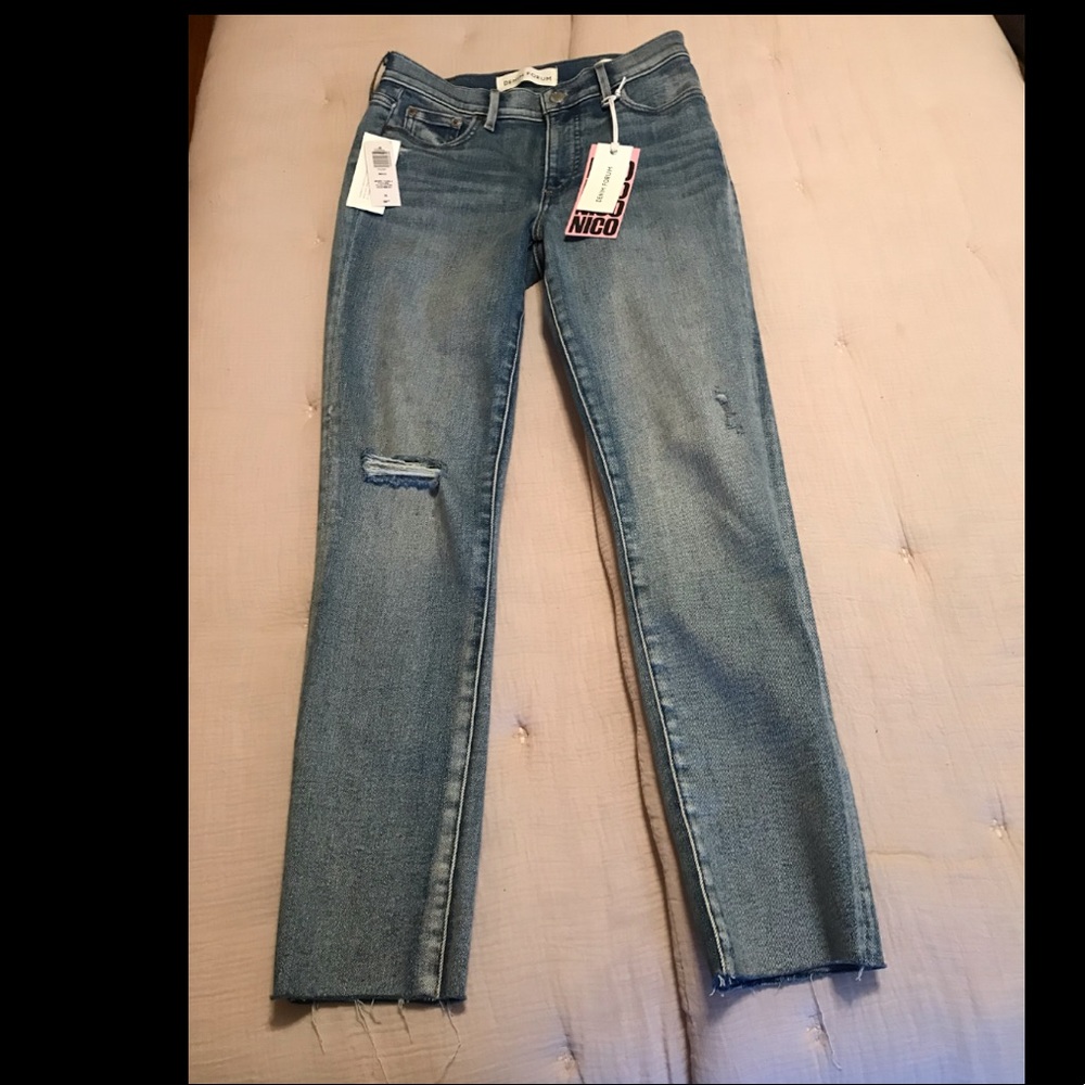 The Nico Mid Rise Skinny Crop